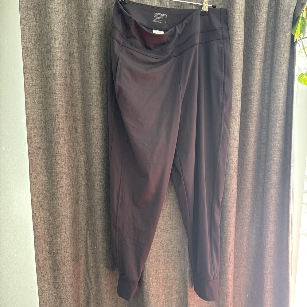 Women’s Mondetta  Performance Plus Luxury Workout Pants Size Medium Grey